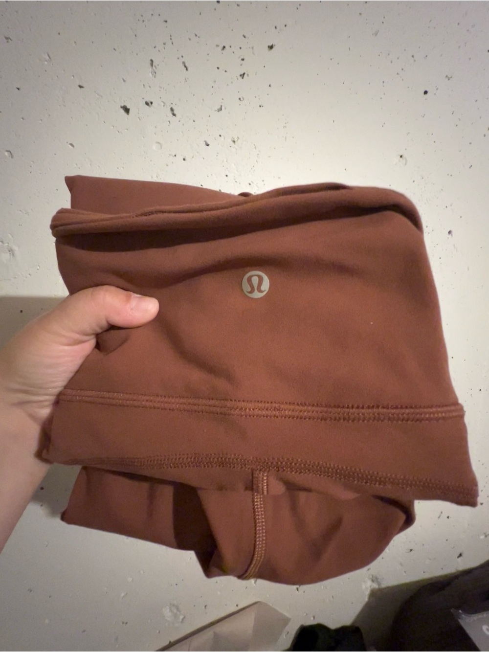 Lululemon Nulu Groove - size 8, 35”